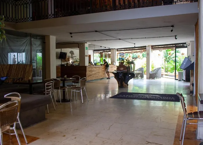 Caribbean Paradise & - 5th Avenue Hotel