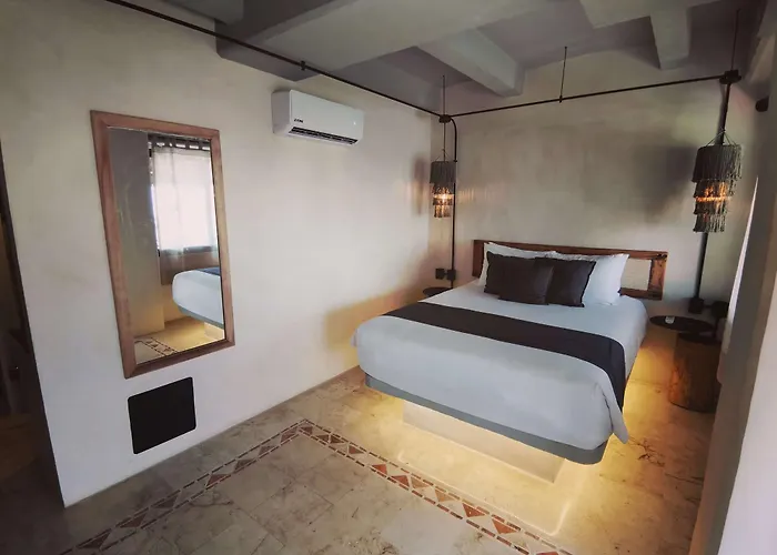 Caribbean Paradise & - 5th Avenue Hotel Playa del Carmen