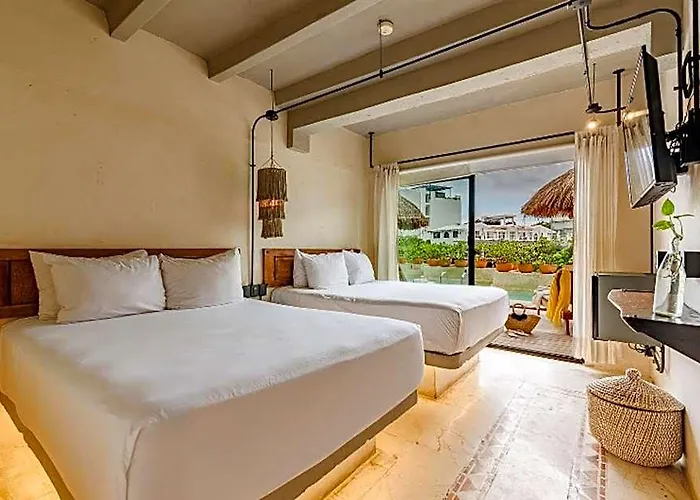 Caribbean Paradise & - 5th Avenue Playa del Carmen